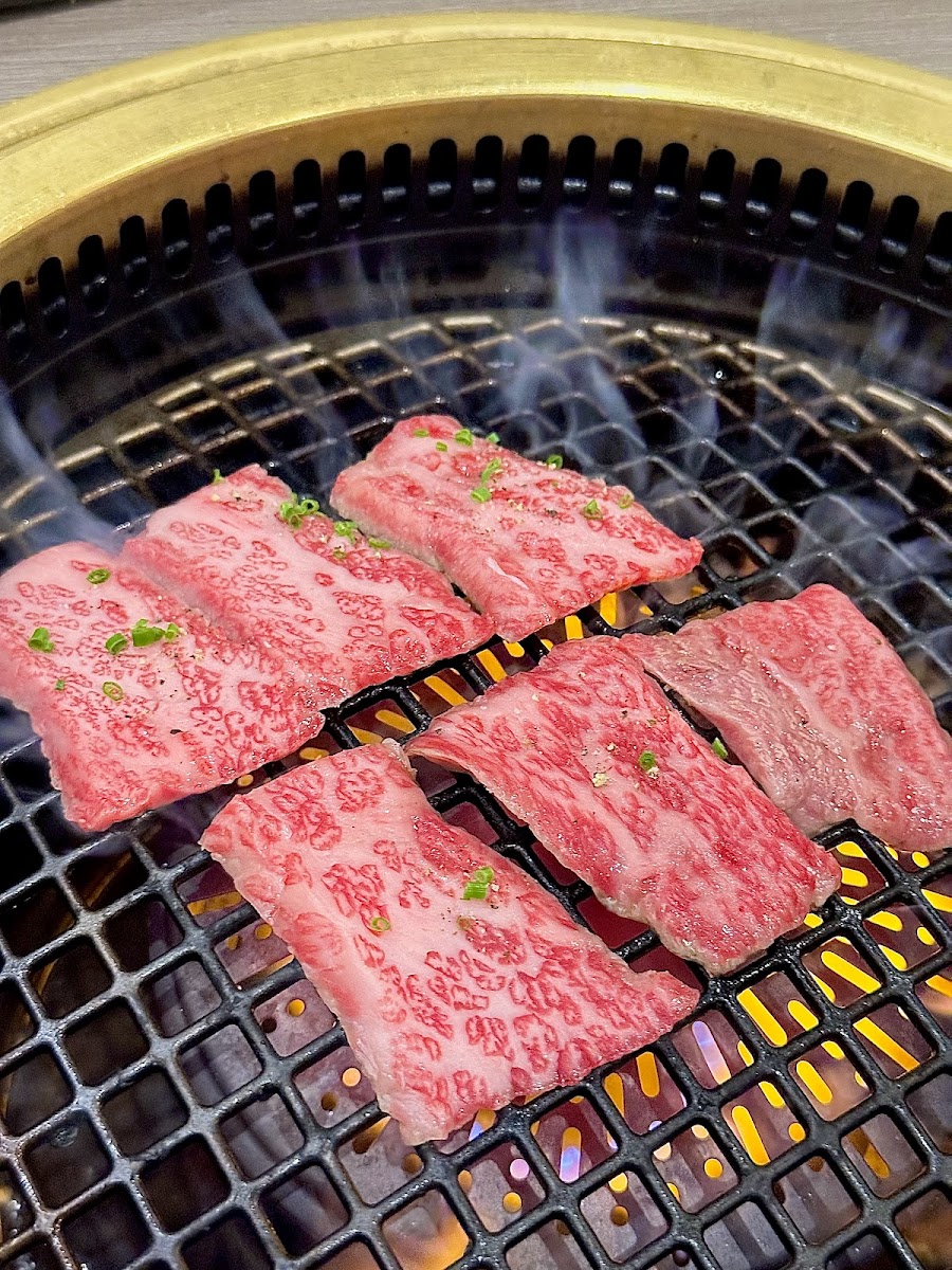 Yakinau Izakaya Japanese Restaurant-4